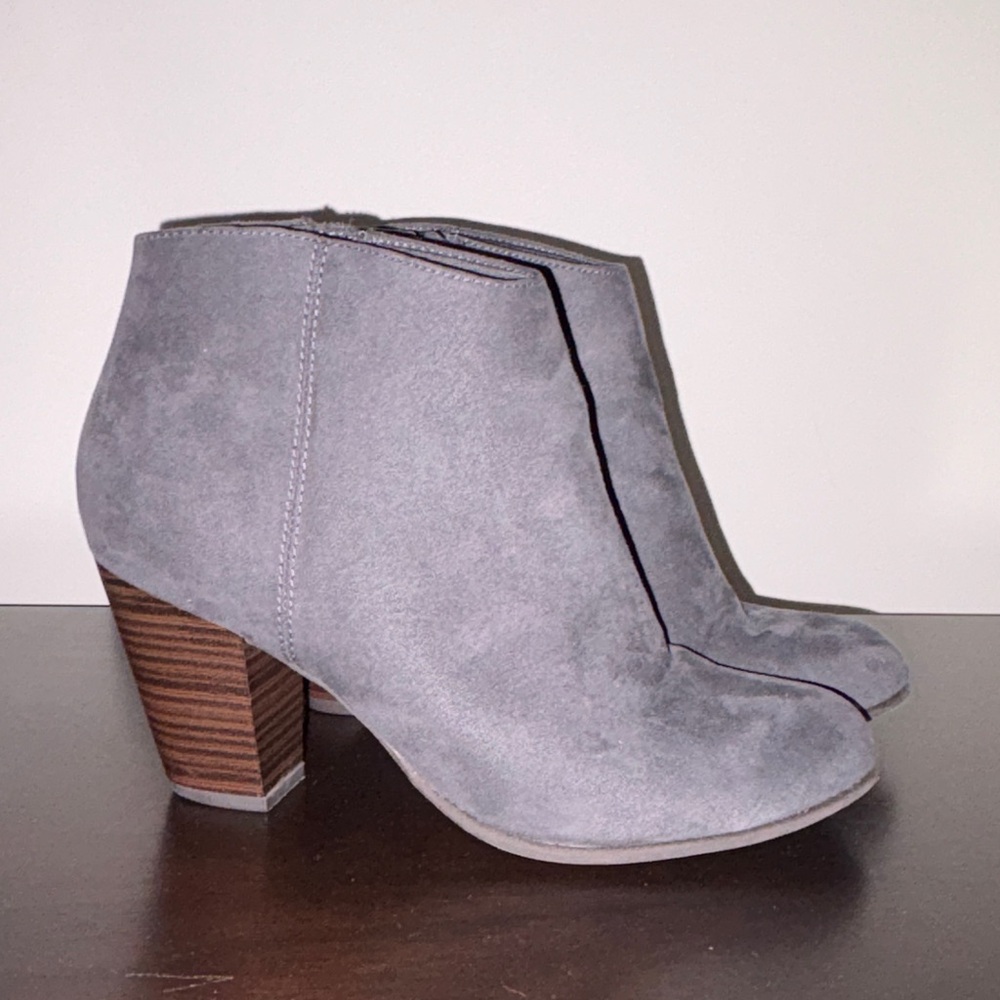 Old Navy Gray Ankle Booties